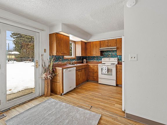 5th image of 214 Kody Dr