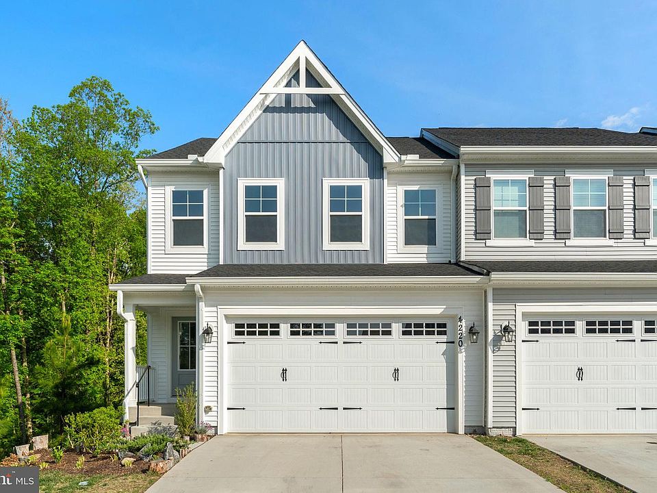 1st image of 4220 Command Field Ct