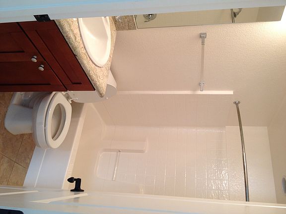 5th image of 914 Turquoise St