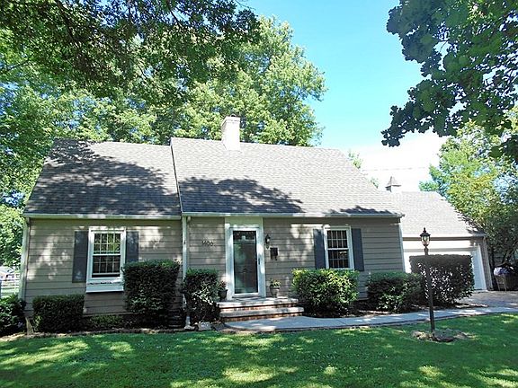 2nd image of 1406 S College Ave