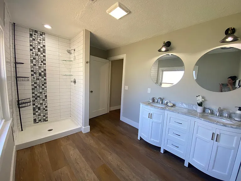 2035 Lyndon Ave — Photo 7