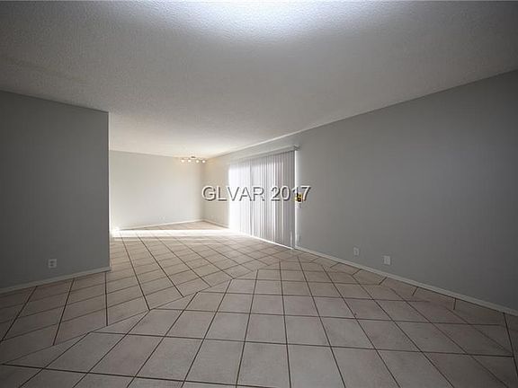 3rd image of 4415 El Campana Way