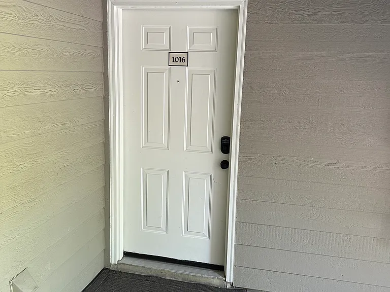 1016 Chastain Park Ct NE #1016 — Photo 2