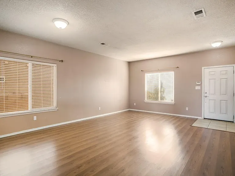 970 Carnival Ct NW — Photo 27