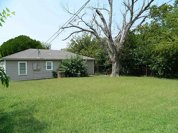 2nd image of 2705 NW 24th St