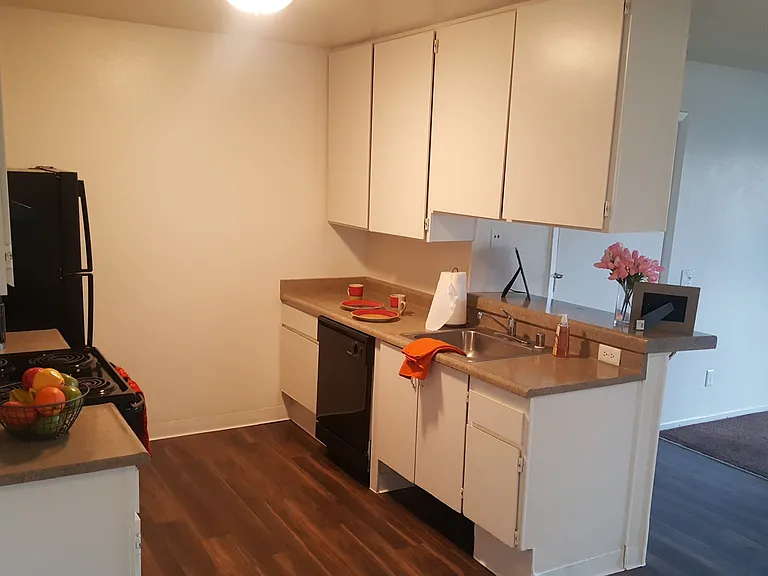 Pinewood Place — Photo 9
