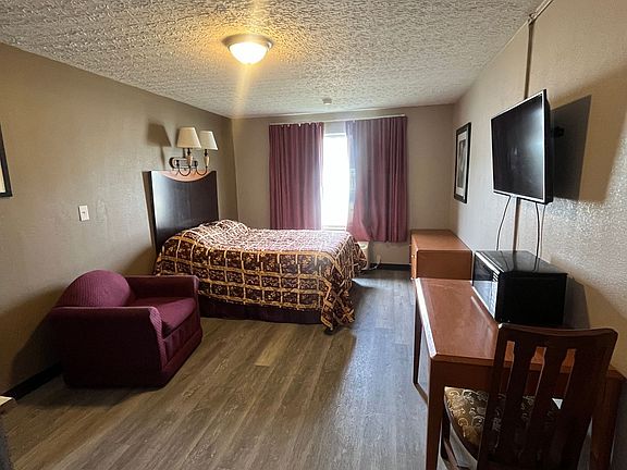 3rd image of 1339 Highland Ave #146