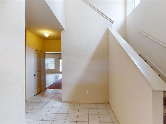 2nd image of 129 Wedgewood Way