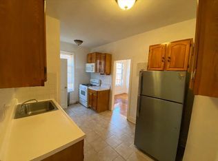 930 40th St #2R, Brooklyn, NY 11219