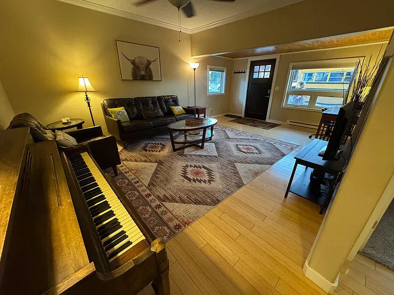 436 W Sackett Ave — Photo 10