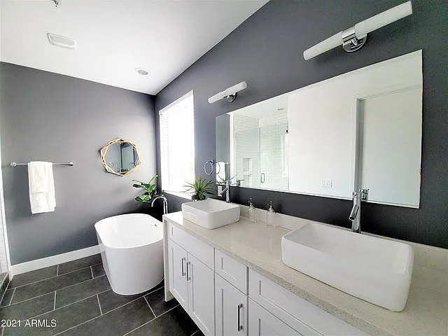 3900 N 30th St #2 — Photo 10