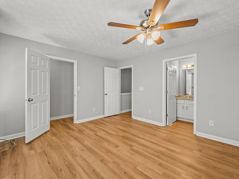 2754 Valley Green Dr — Photo 16
