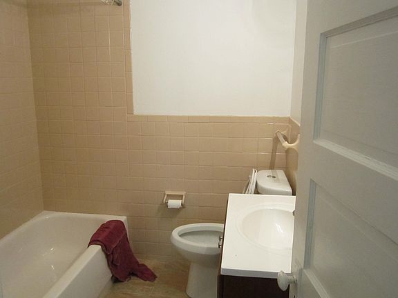 4th image of 8734 Eulalie Ave