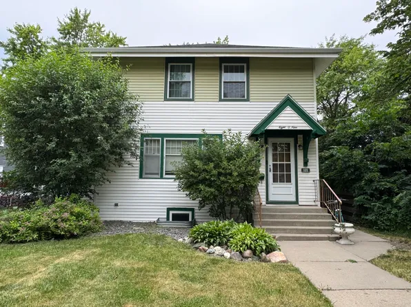 809 N Lincoln St, Aberdeen, SD 57401