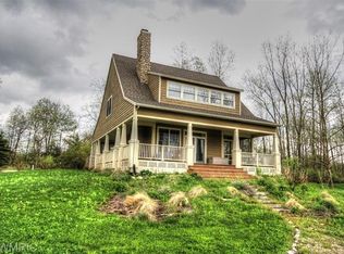 420 Maple Ln, Buchanan, MI 49107