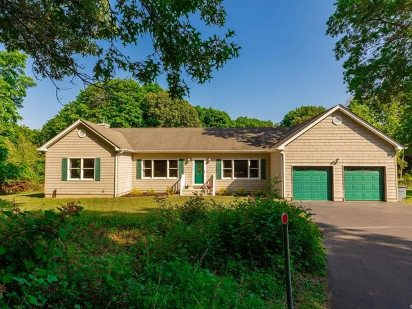 173 Oakside Drive, Smithtown, NY 11787