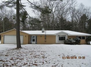 2720 Woodland Rd, East Tawas, MI 48730