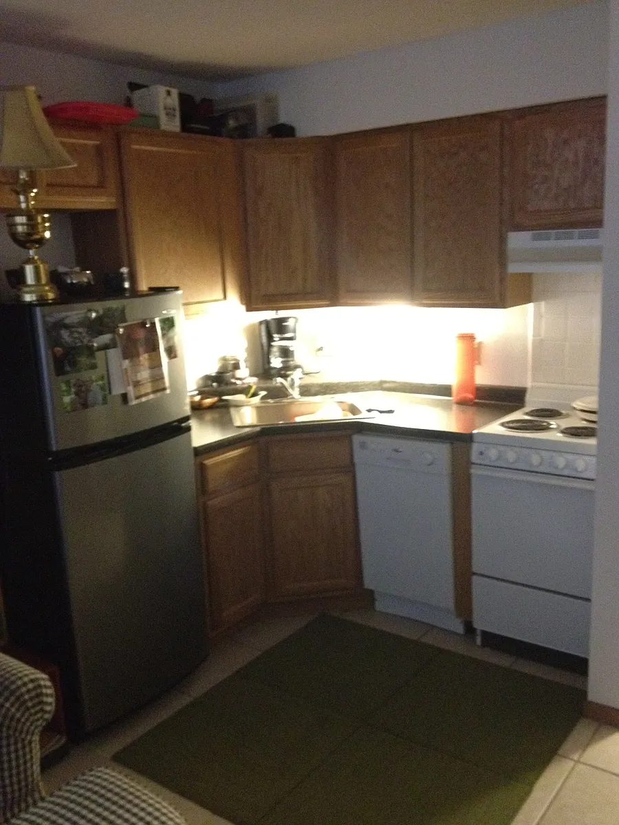 Photo 2 of 6 - 829 18th St - Des Moines, IA Building Photo - 829 18th St