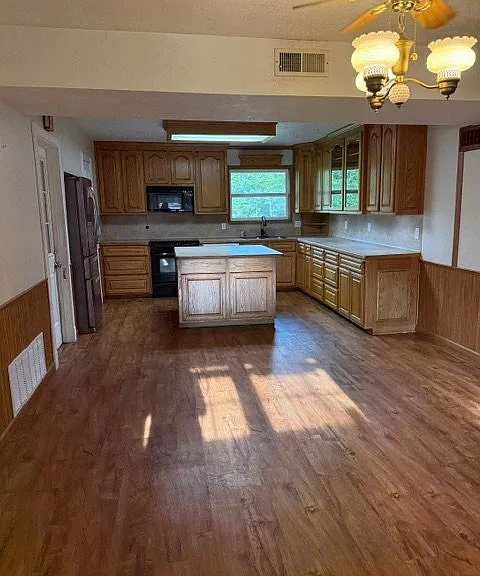 1080 Turner Dr — Photo 4
