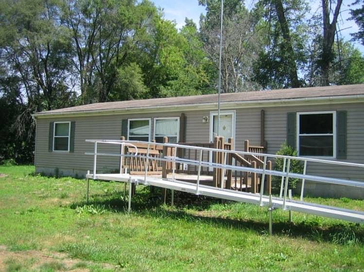 2nd image of 566 W Ridge Dr