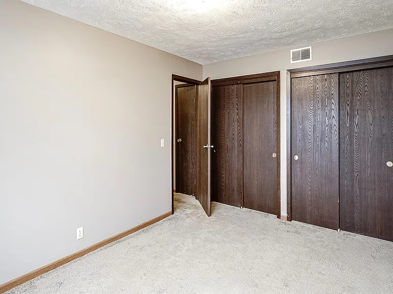 Gold Coast Apartments — Photo 29