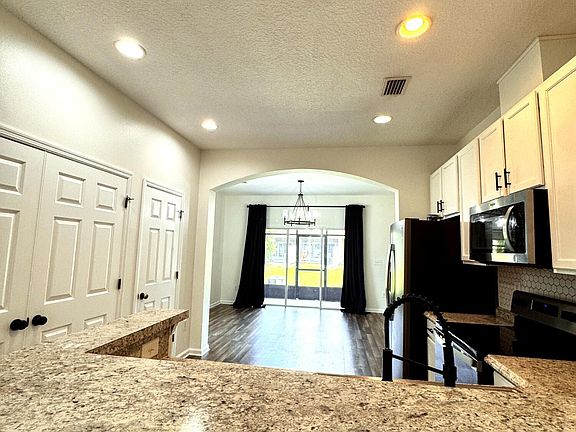 5th image of 13057 SHALLOWATER Road