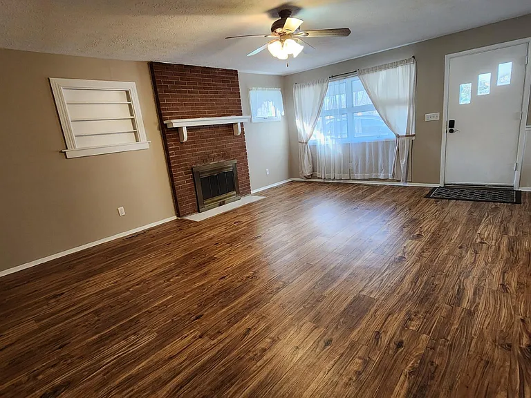 8706 Rosebud Dr — Photo 2