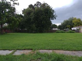 35 Coffee Dr, Chalmette, LA 70043