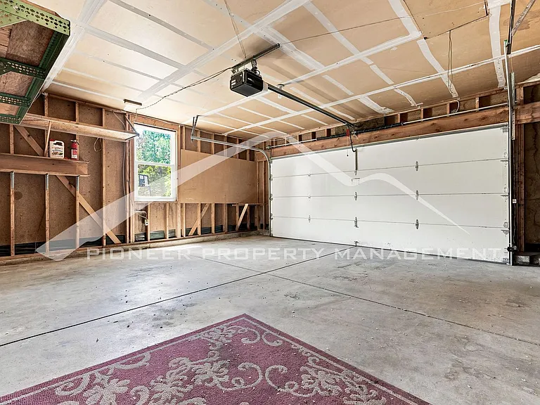 2896 S Paris St — Photo 27