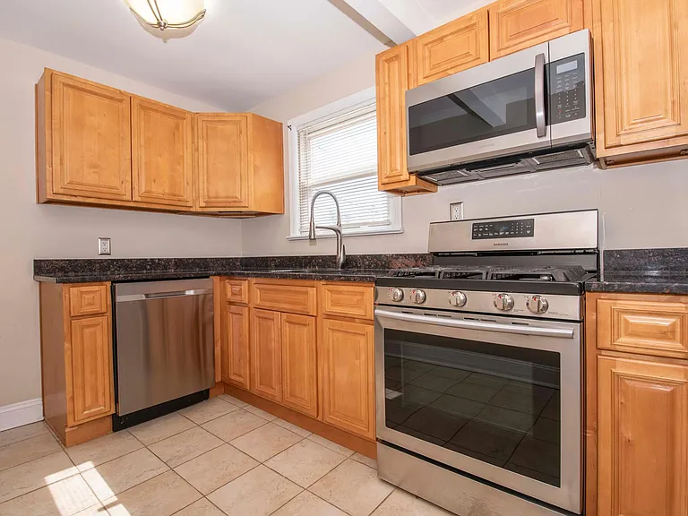 267 Hoover Ave — Photo 1