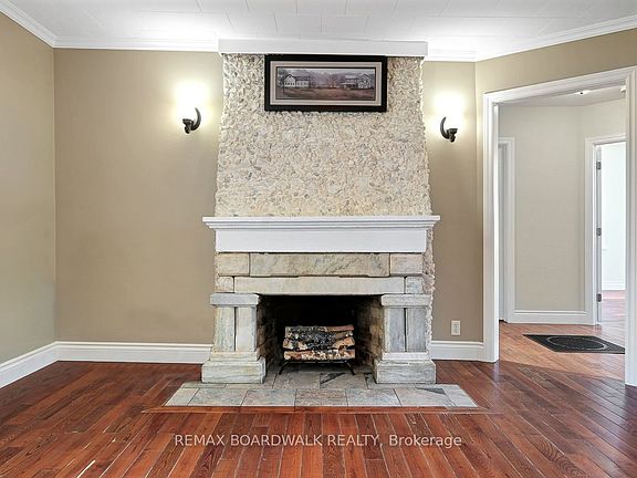 5th image of 96 York St