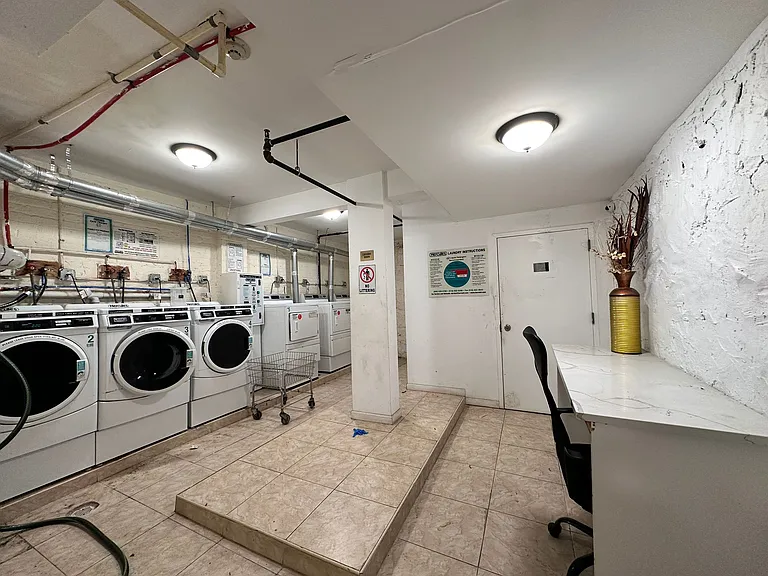 22 Emory St #14E — Photo 7
