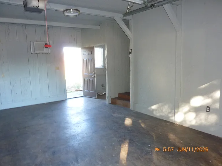 2637 Cordova Ln — Photo 18