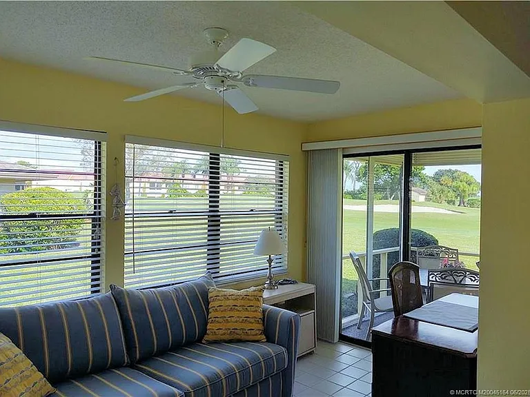 SE Sea Island Way — Photo 24
