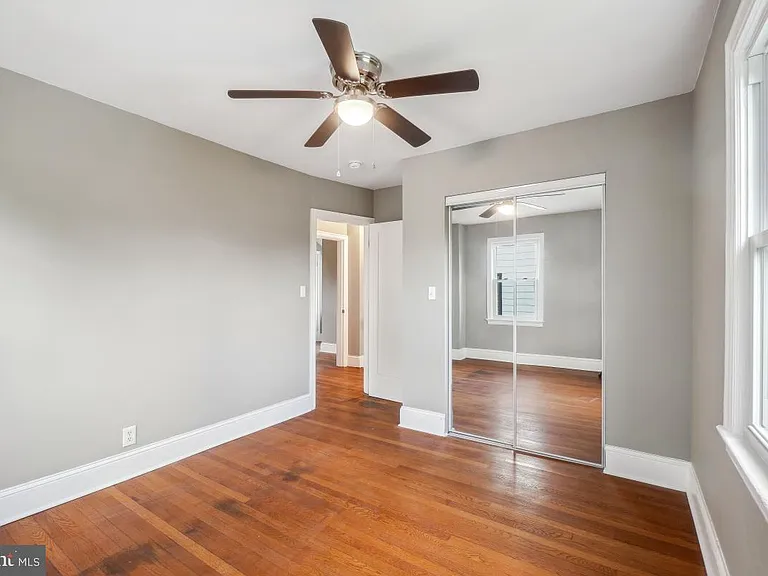 2615 Otis St NE — Photo 28