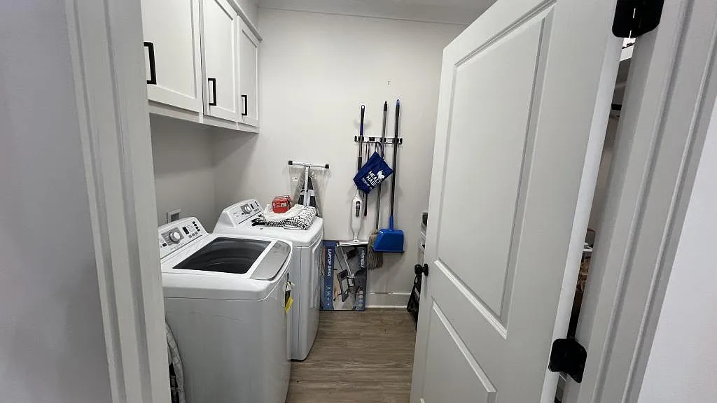19 Bridgefield Ct — Photo 2