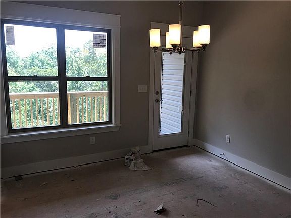 5th image of 57 Kent Dr
