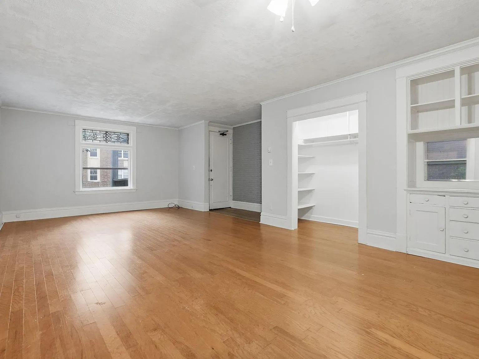 2401 Harriet Ave S — Photo 4