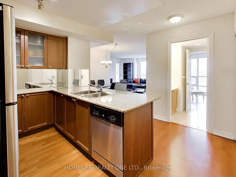 761 Bay St #2709 — Photo 15