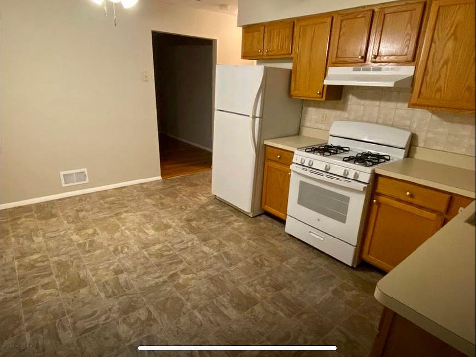 Eat in Kitchen: Call 646-334-2985