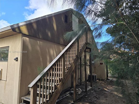 3rd image of 3162 SE Hawthorne St