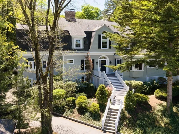 68 Dudley St, Brookline, MA 02445