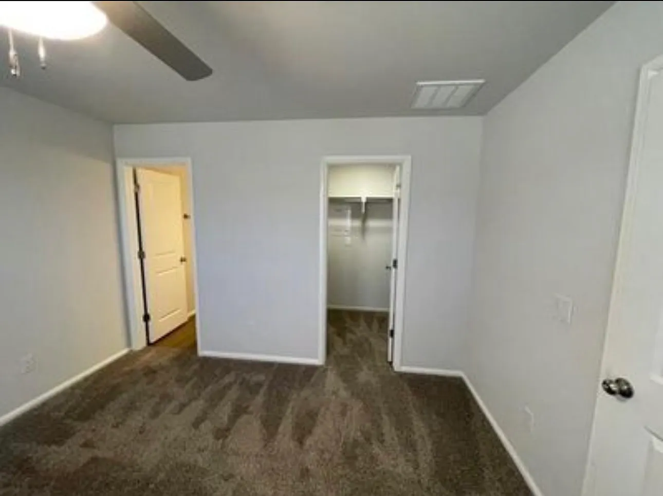 3 bed, 1295 sqft, $1,850 — Photo 4
