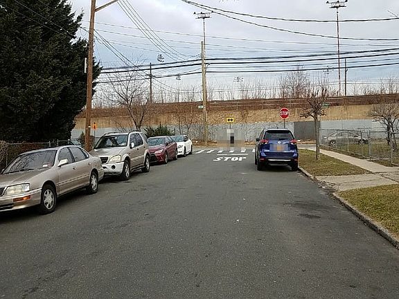 4th image of 99-14 203rd St