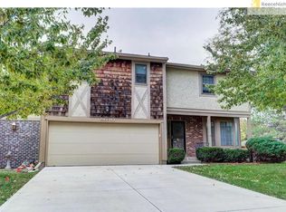 9640 Reeder Pl, Overland Park, KS 66214
