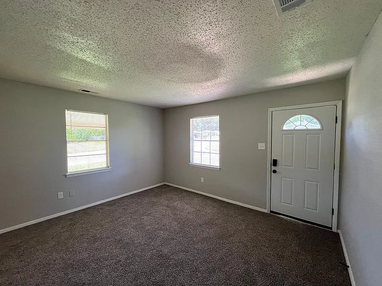 513 Marlowe Ave — Photo 4