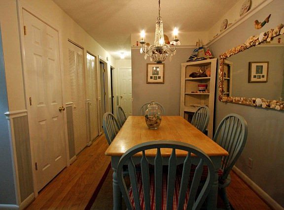 3rd image of 850 Mallery St #13E