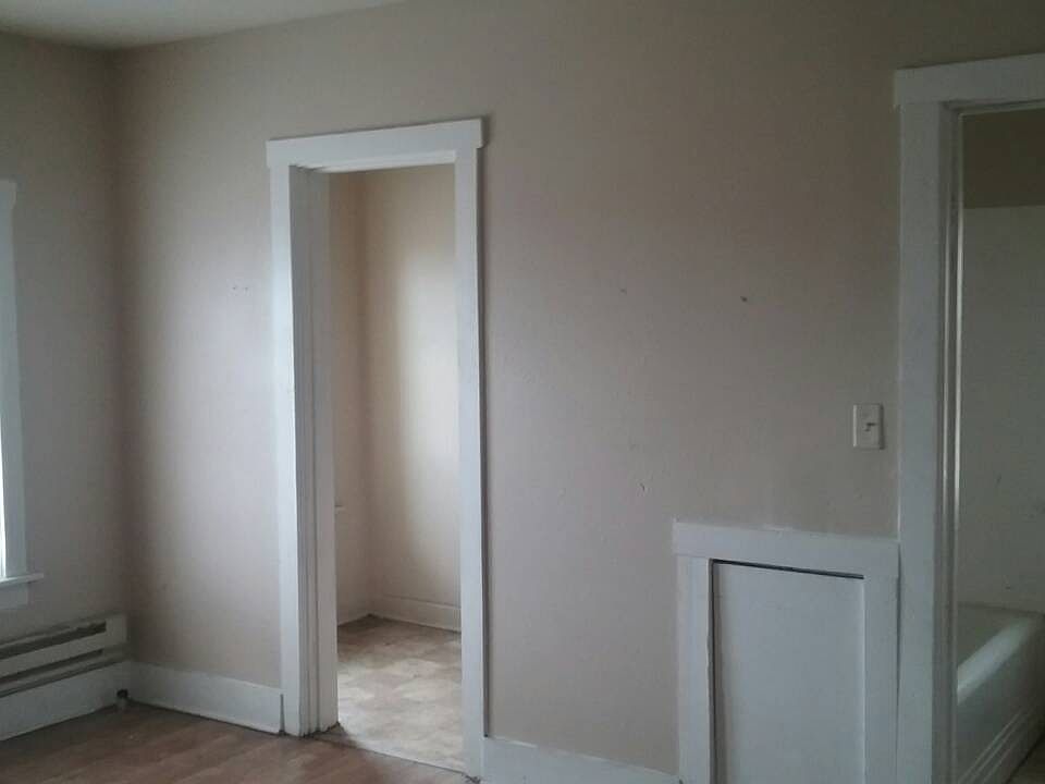 1st image of 2726 W Clybourn St APT 8