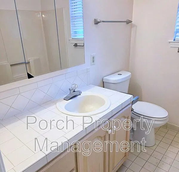 303 Shoreline Dr — Photo 28