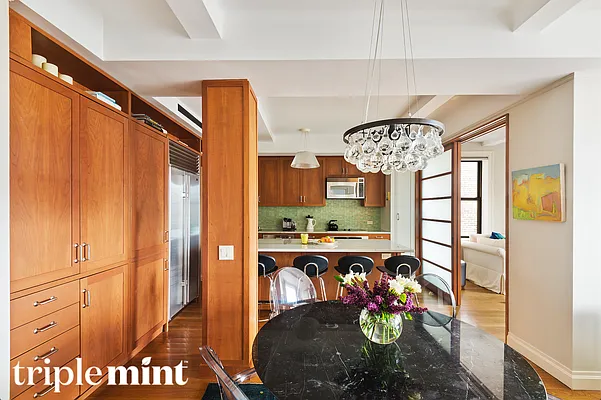 Sold by Triplemint | media 14